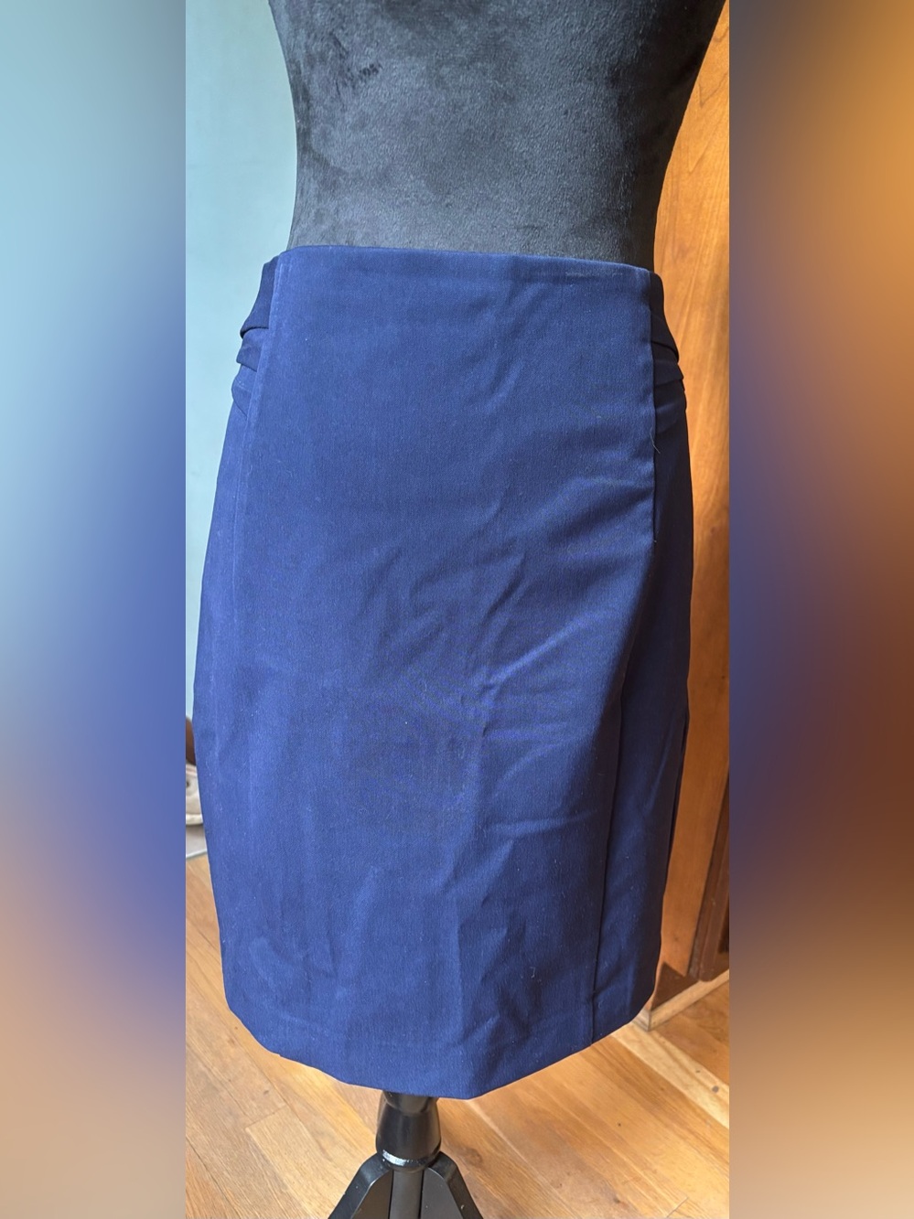 Express Navy Pencil Skirt - Classic Tailored Silhouette
